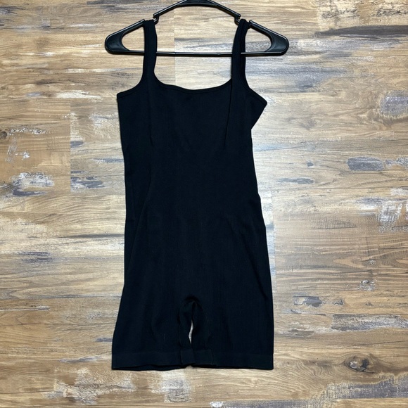 Women’s Ribbed Square Neck Tank Shapewear Bodysuit - Size L - Picture 2 of 4